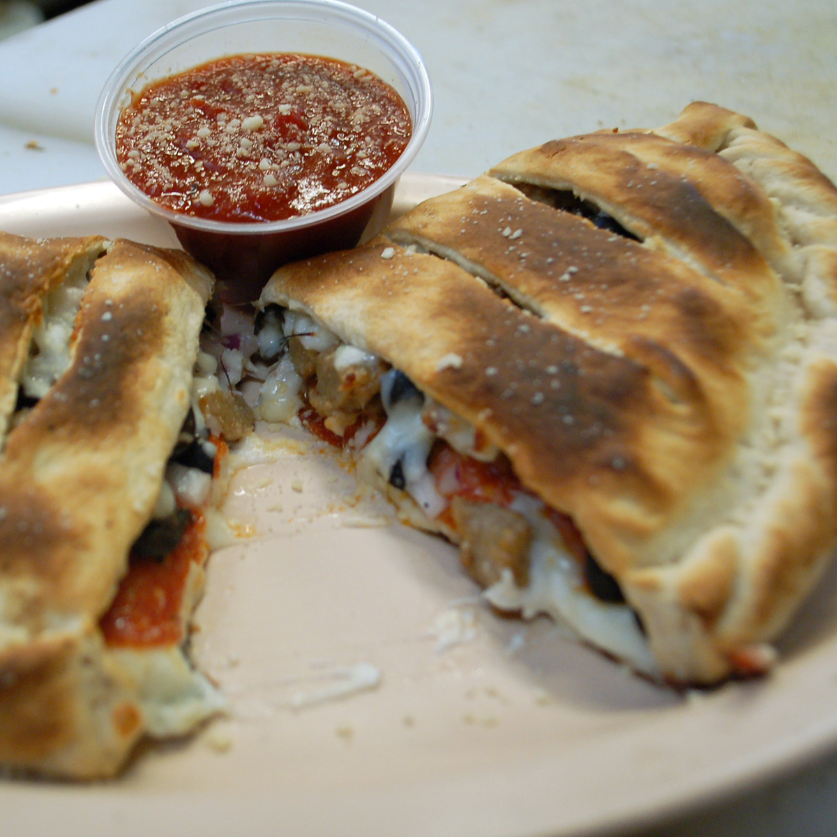 Calzone – Memphis Pizza Cafe